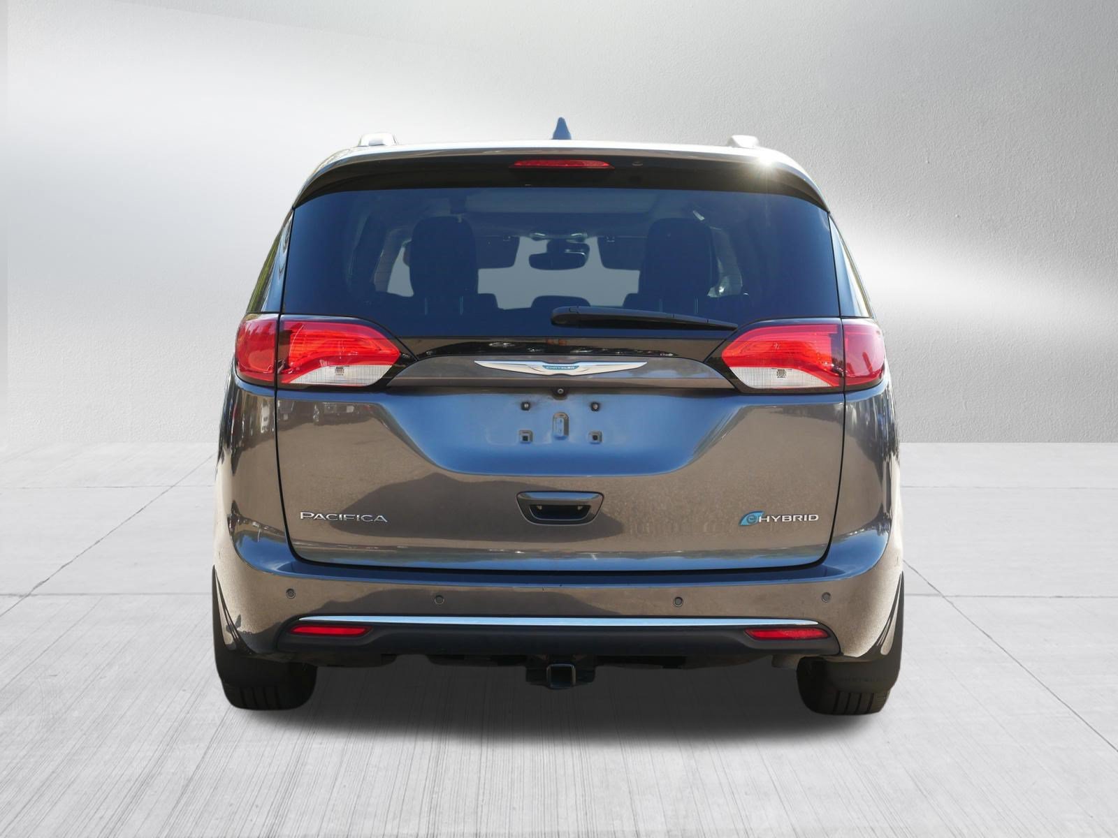 Used 2018 Chrysler Pacifica Limited w/ Advanced Safetytec Group FWD image 6