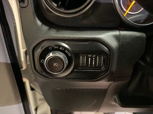 Used 2021 Jeep Wrangler Unlimited Sport image 33