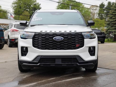 Used 2025 Ford Explorer ST AWD/4WD image 8