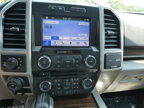 Used 2017 Ford F150 Lariat w/ Equipment Group 501A Mid AWD/4WD image 22