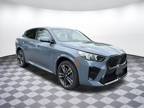 Used 2025 BMW X2 xDrive28i w/ Premium Package AWD/4WD image 7