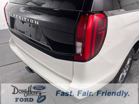 New 2026 Ford Expedition Active image 13