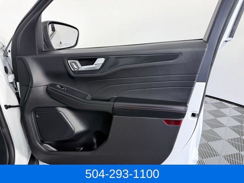 Used 2023 Ford Escape ST-Line AWD/4WD image 12