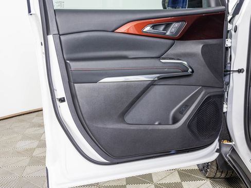 Used 2024 Chevrolet Traverse Z71 w/ LPO, Floor Liner Package image 34