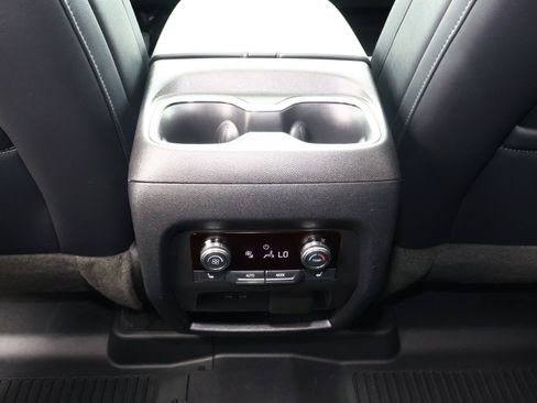 Used 2024 GMC Acadia Denali w/ Super Cruise Package AWD/4WD image 15