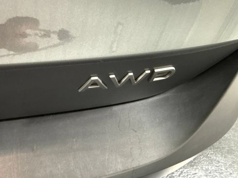 Used 2025 Nissan Kicks SV AWD/4WD image 38