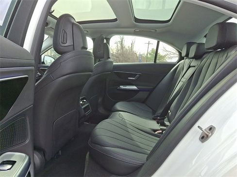 Used 2025 Mercedes-Benz E 450 4MATIC Sedan image 10