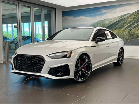 Used 2023 Audi S5 Premium Plus w/ Premium Plus Package AWD/4WD image 3