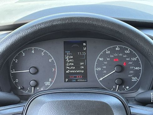 Used 2025 Toyota Corolla LE FWD image 13