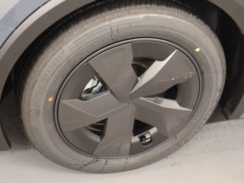 New 2026 Toyota Prius LE image 7