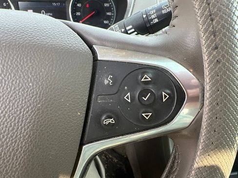 Used 2020 Chevrolet Traverse LT w/ LT Premium Package AWD/4WD image 24