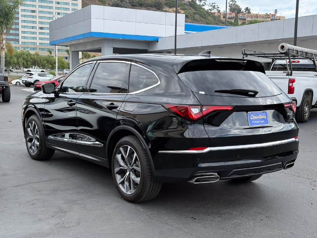 Used 2024 Acura MDX w/ Technology Package FWD image 9