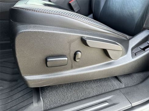 Used 2022 GMC Canyon AT4 image 19