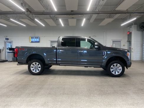 Used 2019 Ford F250 Platinum w/ Platinum Ultimate Package AWD/4WD image 4