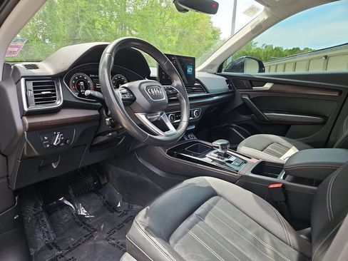 Used 2021 Audi Q5 2.0T Premium Plus w/ Premium Plus Package AWD/4WD image 4