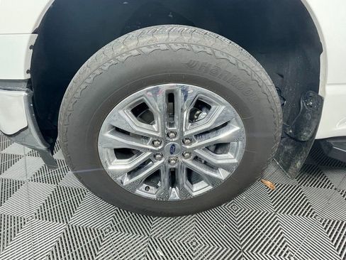 Used 2024 Ford F150 Lariat image 11