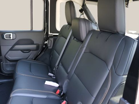 New 2026 Jeep Wrangler Unlimited Sahara AWD/4WD image 16