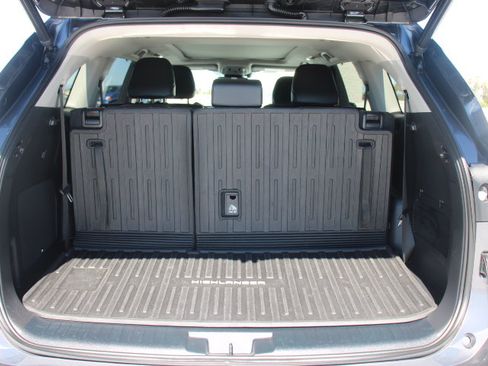 Used 2022 Toyota Highlander Platinum AWD/4WD image 16
