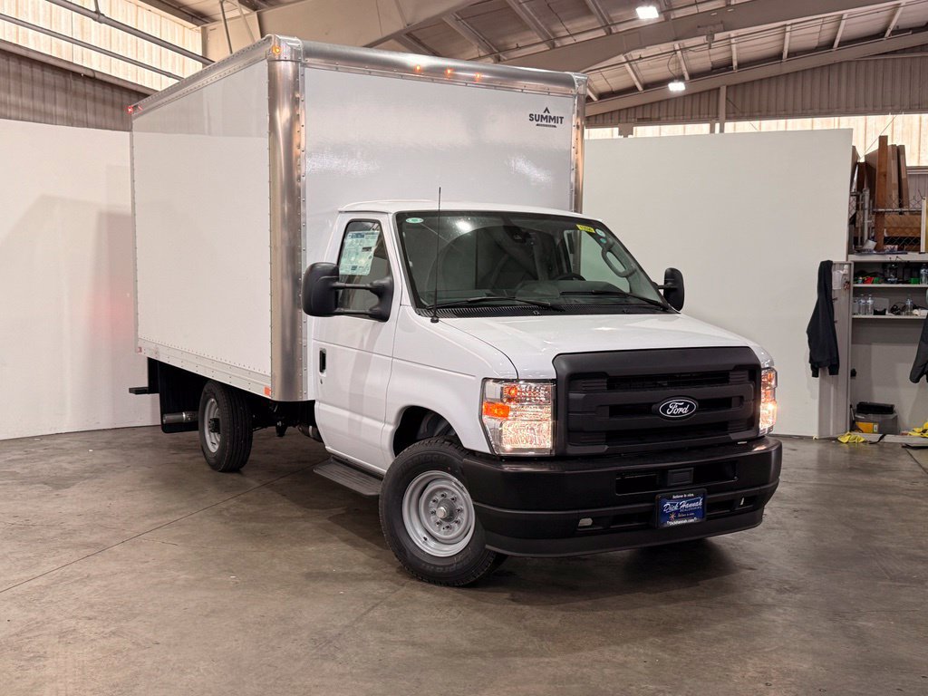 New 2027 Ford E-350 and Econoline 350 Super Duty w/ Power Equipment Group RWD image 7