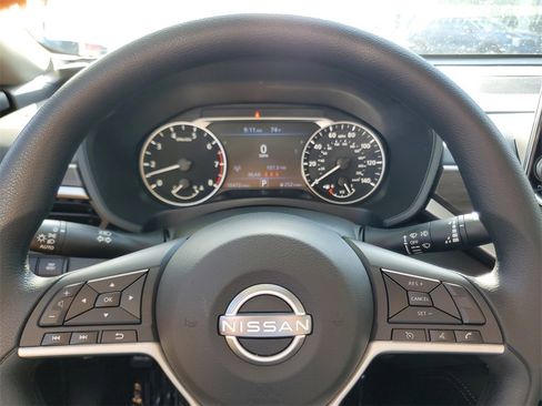 Used 2023 Nissan Altima 2.5 SV image 19