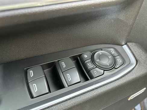 Used 2024 Chevrolet Silverado 3500 LTZ w/ LTZ Convenience Package image 12