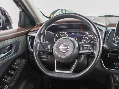 Used 2023 Nissan Rogue SV FWD image 12