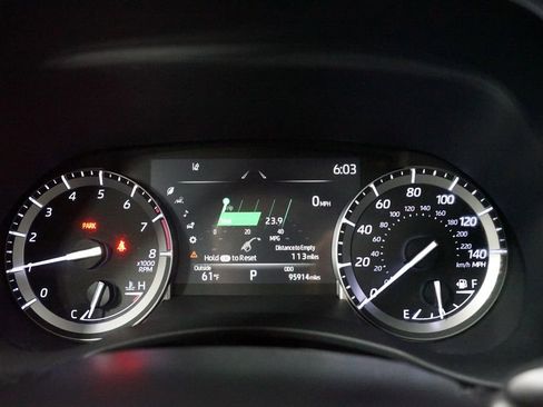 Used 2022 Toyota Highlander XLE image 15