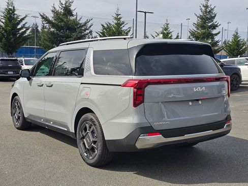 New 2026 Kia Carnival SX FWD image 3