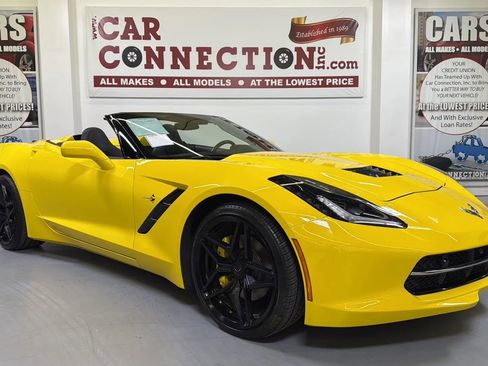 Used 2017 Chevrolet Corvette Stingray Convertible w/ 3LT Preferred Equipment Group image 3