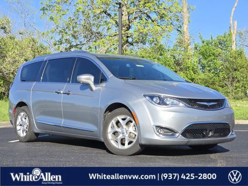 Used 2019 Chrysler Pacifica Touring-L Plus w/ Advanced Safetytec Group FWD image 1