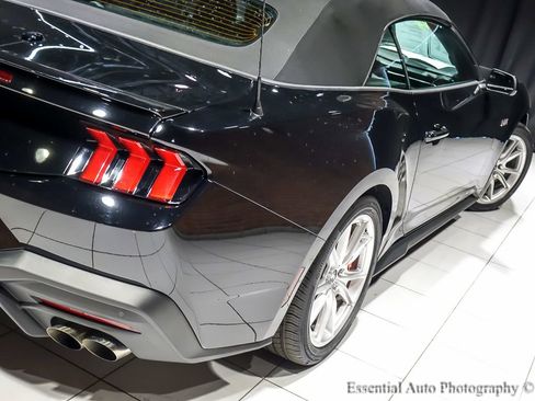 Used 2024 Ford Mustang GT Premium image 9