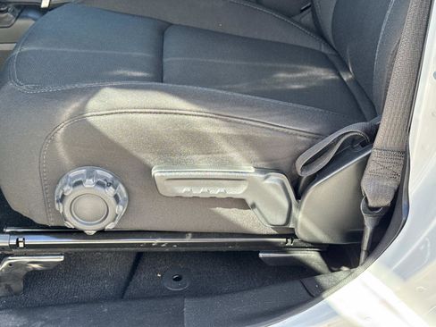 Used 2021 Jeep Gladiator Willys image 18