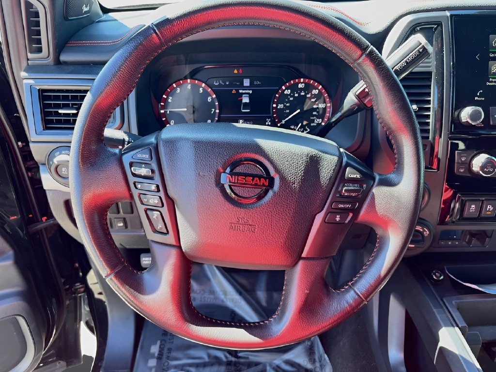 Used 2020 Nissan Titan PRO-4X w/ Pro-4x Convenience Package AWD/4WD image 11