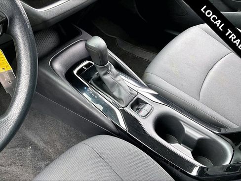Used 2022 Toyota Corolla LE image 16