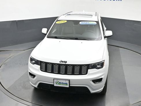Used 2019 Jeep Grand Cherokee Altitude AWD/4WD image 25