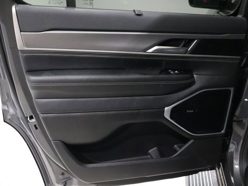 New 2026 Jeep Grand Wagoneer Limited image 11