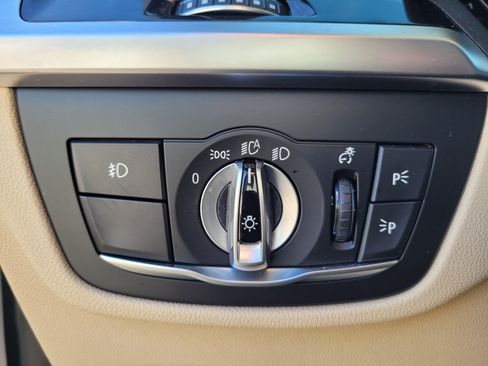 Used 2021 BMW X3 xDrive30i w/ Premium Package image 22