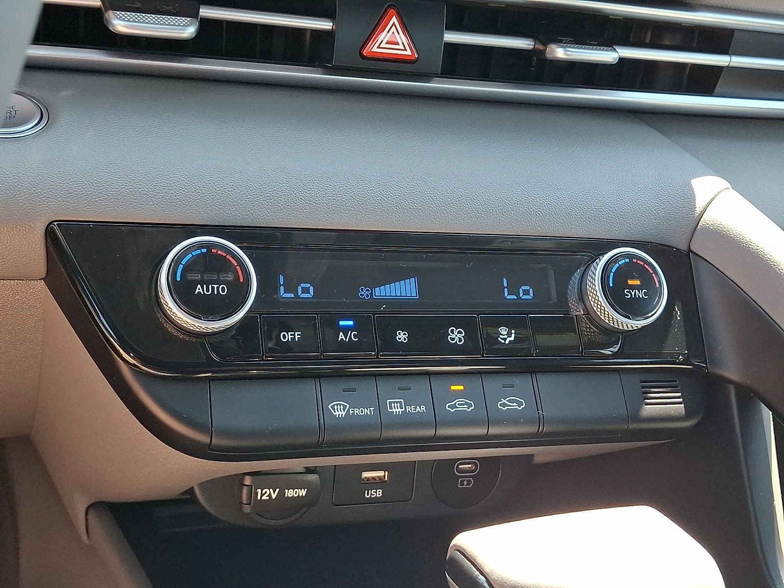 Certified 2025 Hyundai Elantra Sport FWD image 15