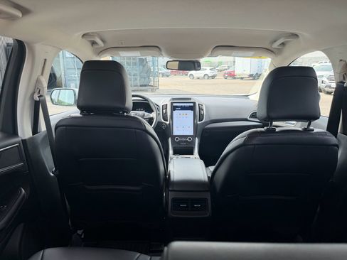 Used 2024 Ford Edge SEL AWD/4WD image 11