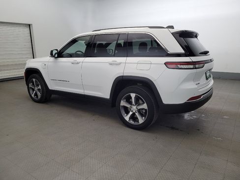 Used 2023 Jeep Grand Cherokee 4WD 4xe image 3