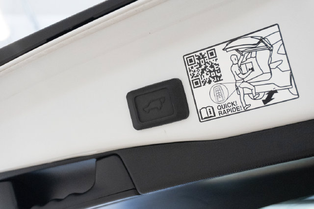 Used 2023 Toyota RAV4 Limited AWD/4WD image 12