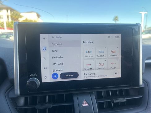 Used 2025 Toyota RAV4 XLE image 12