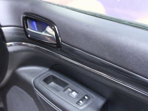 Used 2021 Jeep Grand Cherokee Limited image 8