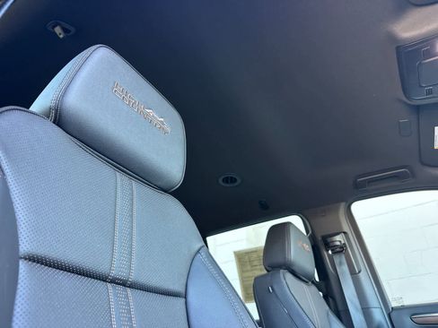 Used 2025 Chevrolet Tahoe High Country AWD/4WD image 18