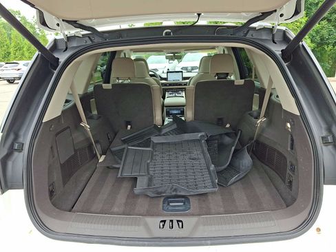 Used 2022 Lincoln Aviator Reserve w/ Equipment Group 201A AWD/4WD image 29