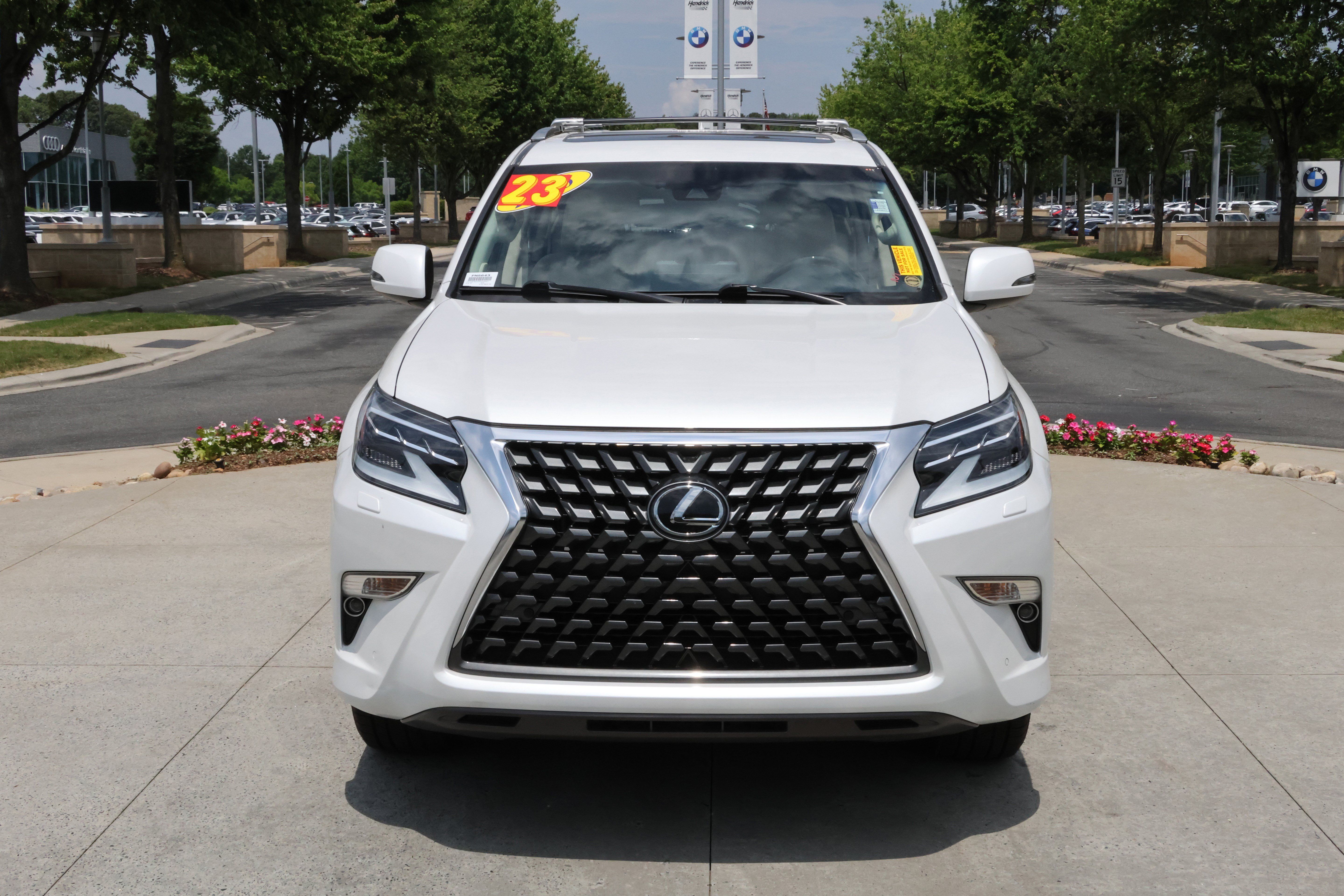 Used 2023 Lexus GX 460 Premium AWD/4WD image 3