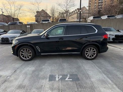 Used 2023 BMW X5 xDrive40i w/ Parking Assistance Package image 5
