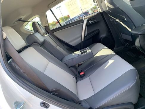 Used 2015 Toyota RAV4 Limited FWD image 12