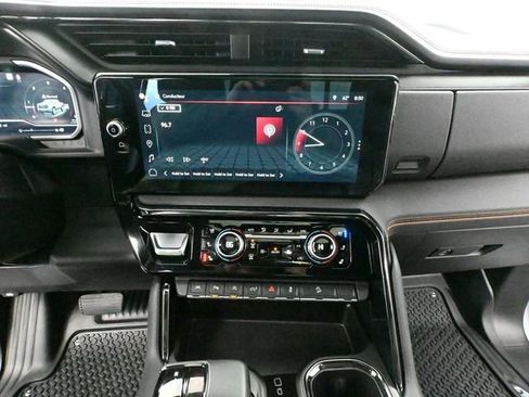 Used 2023 GMC Sierra 1500 AT4 w/ AT4 Preferred Package image 41