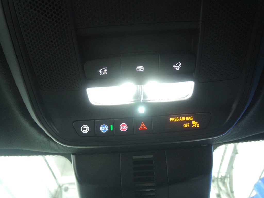 New 2026 Chevrolet Traverse LT w/ Sun and Wheel Package FWD image 24